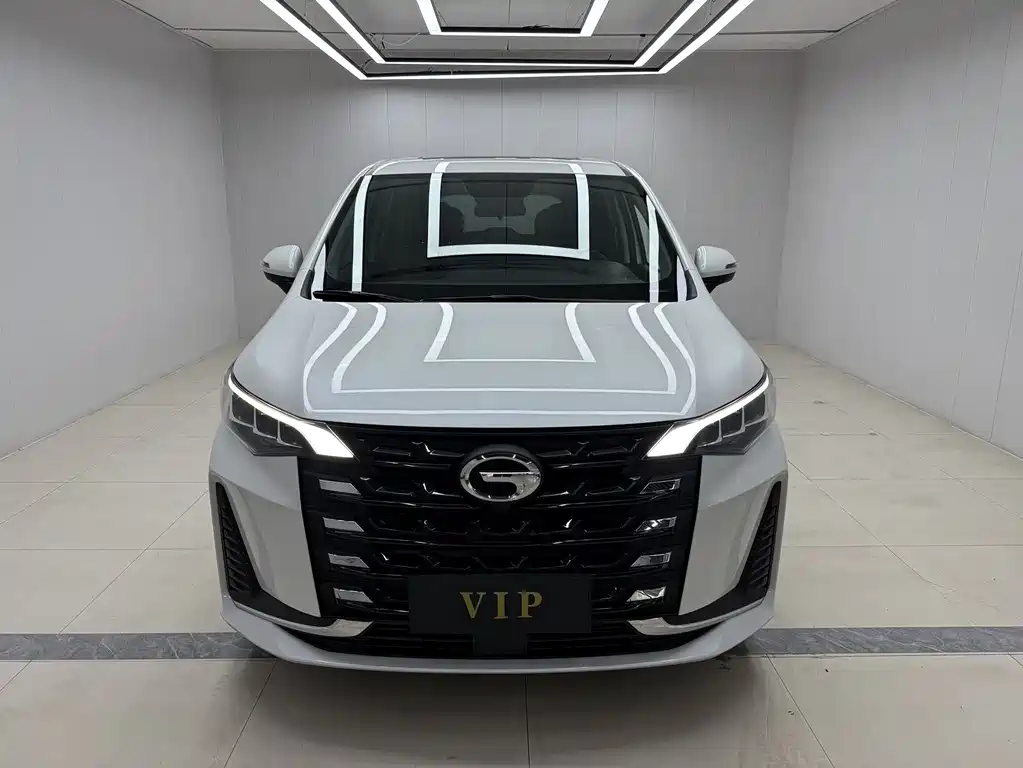 GAC Trumpchi M6 270 T DCT Luxury (7-seat)