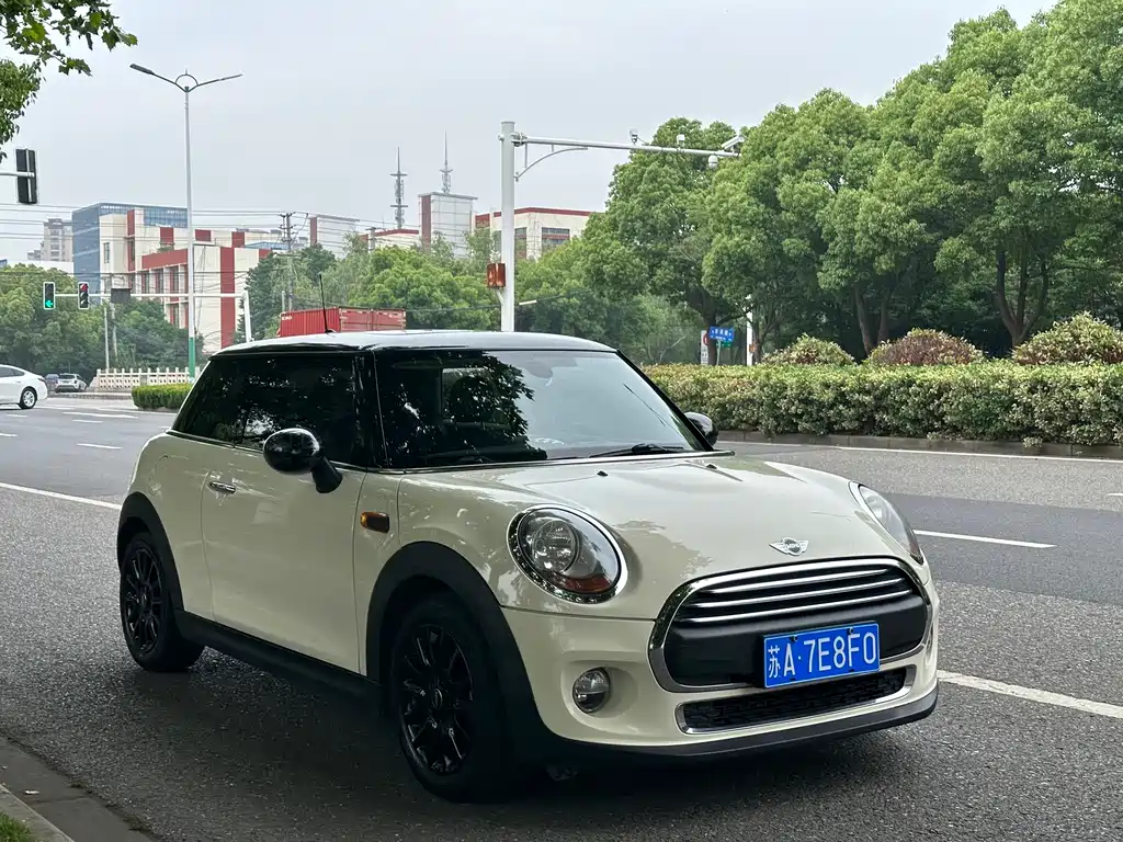 MINI 1.2 T ONE+