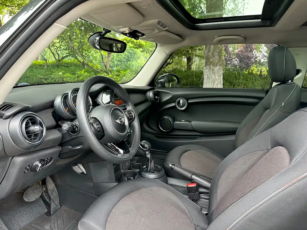 MINI 1.2 T ONE+