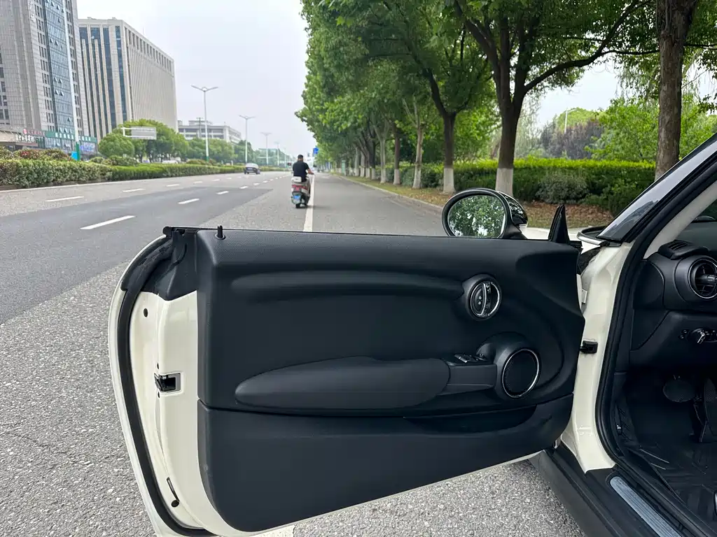 MINI 1.2 T ONE+