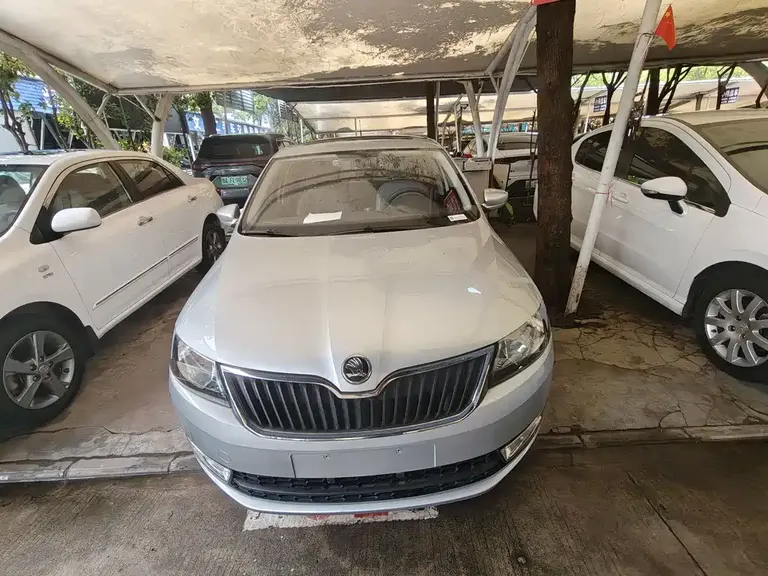Skoda Rapid 1.6 L Auto Creation