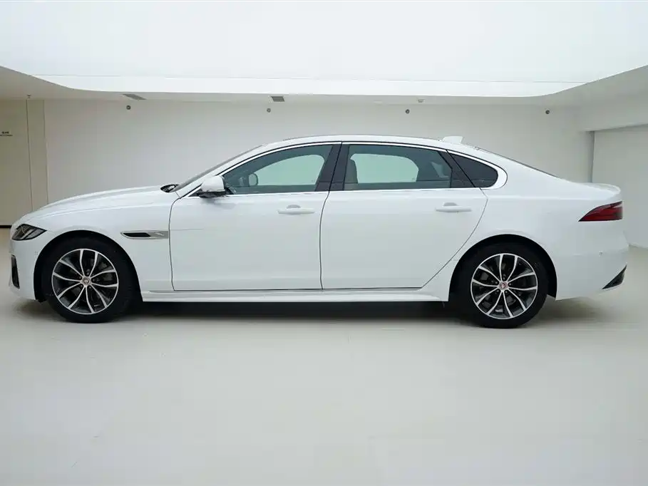 Jaguar XFL XFL 2.0 T P250 2 WD Elite Sport