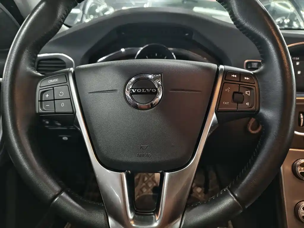 Volvo S60 沃尔沃S60 2019款 S60 L T5 智驭版