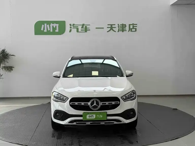 Mercedes-Benz GLA GLA 180