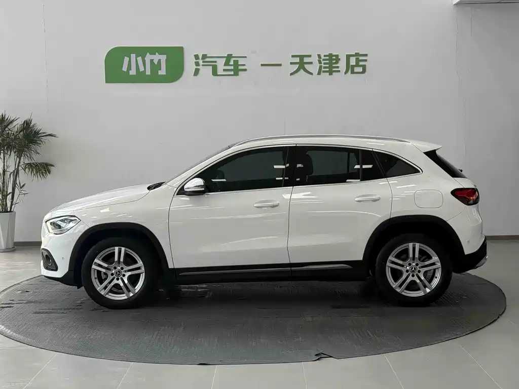 Mercedes-Benz GLA GLA 180