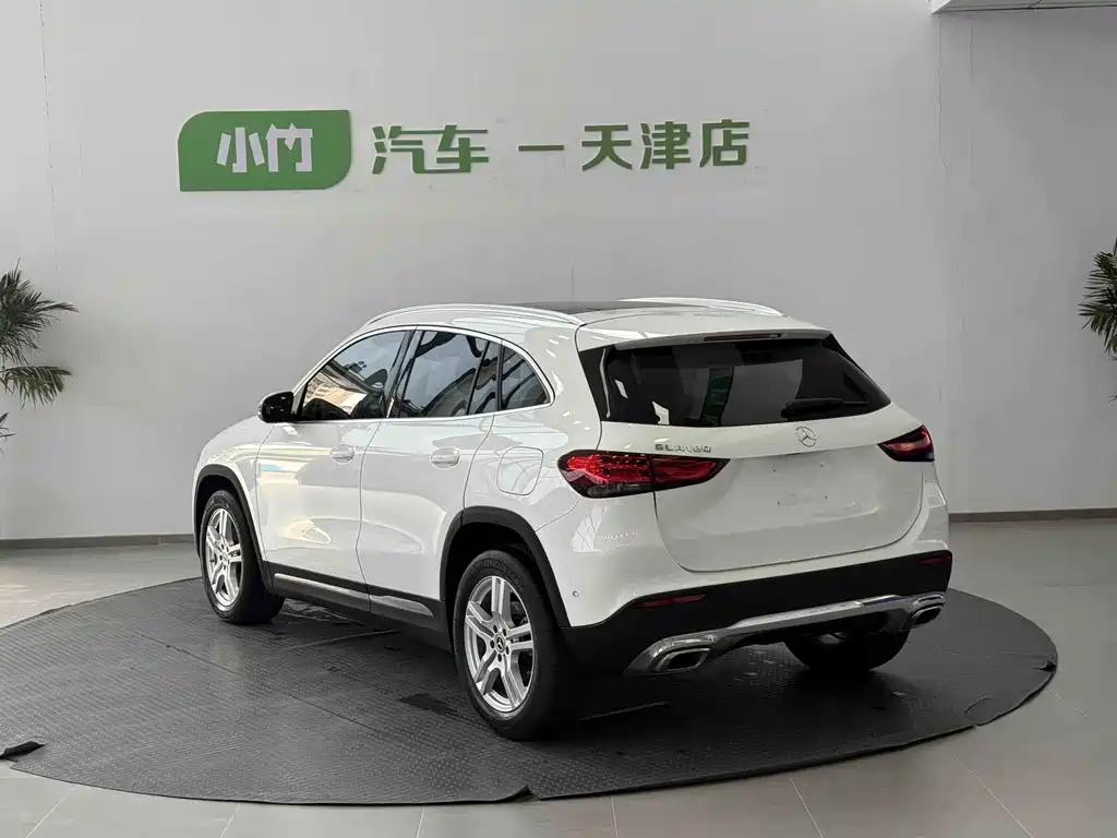 Mercedes-Benz GLA GLA 180