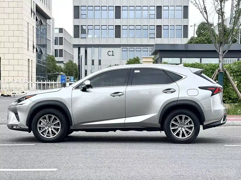 Lexus NX 200 AWD Sharp Style CN-V
