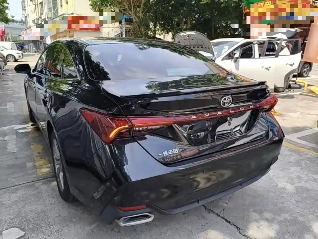 Avalon 2.5 L Luxury