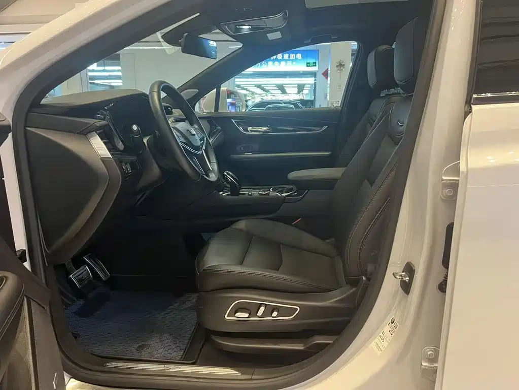Cadillac XT5 2.0 T 4 WD Luxury