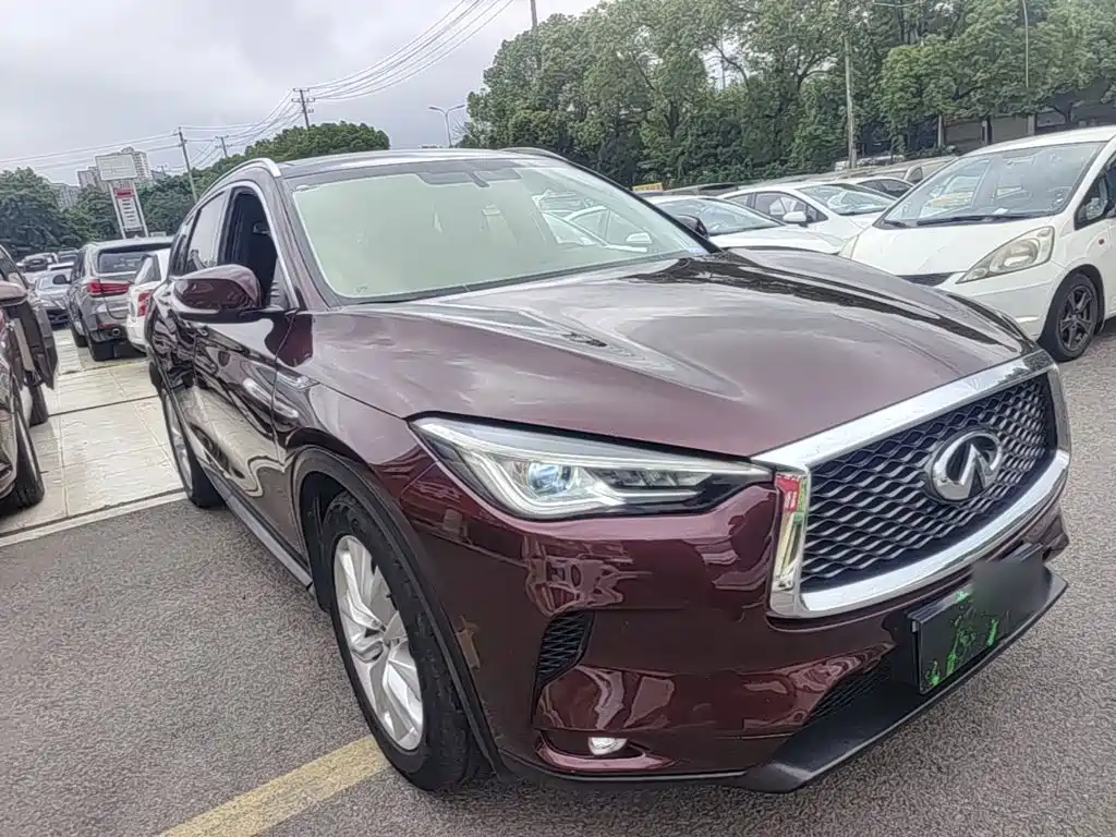 Infiniti QX50 2.0 T 2 WD Fashion