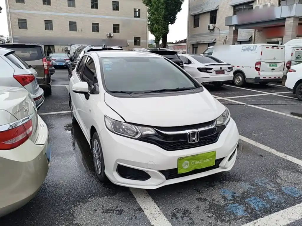 Fit 1.5 L CVT Comfort