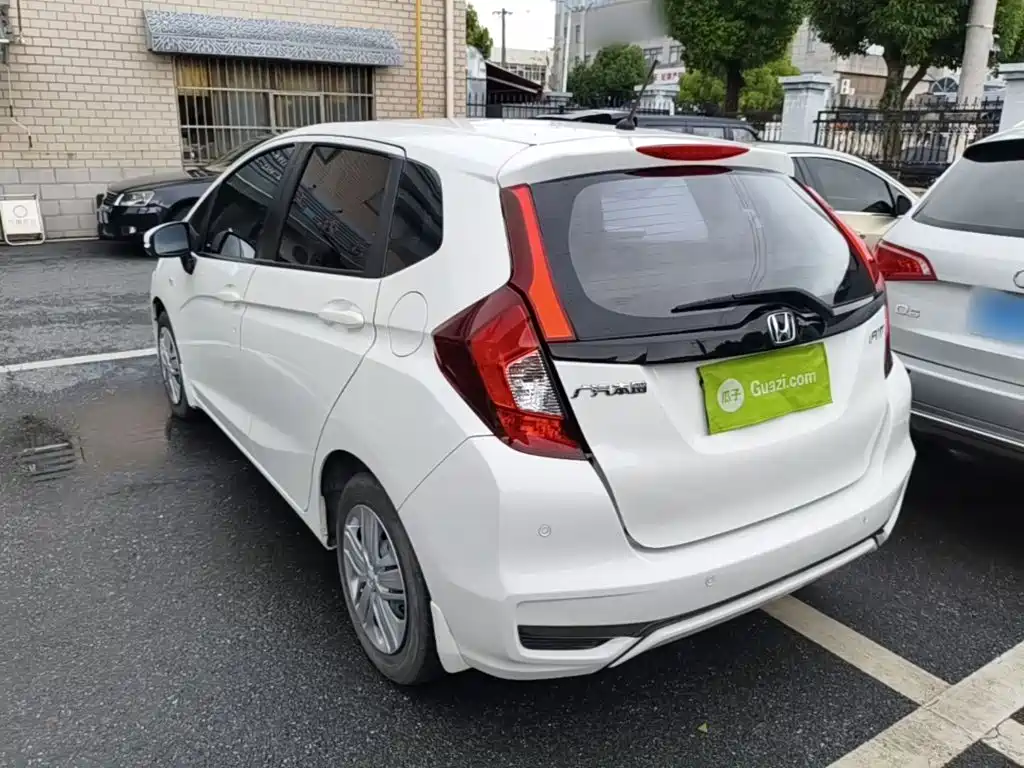 Fit 1.5 L CVT Comfort
