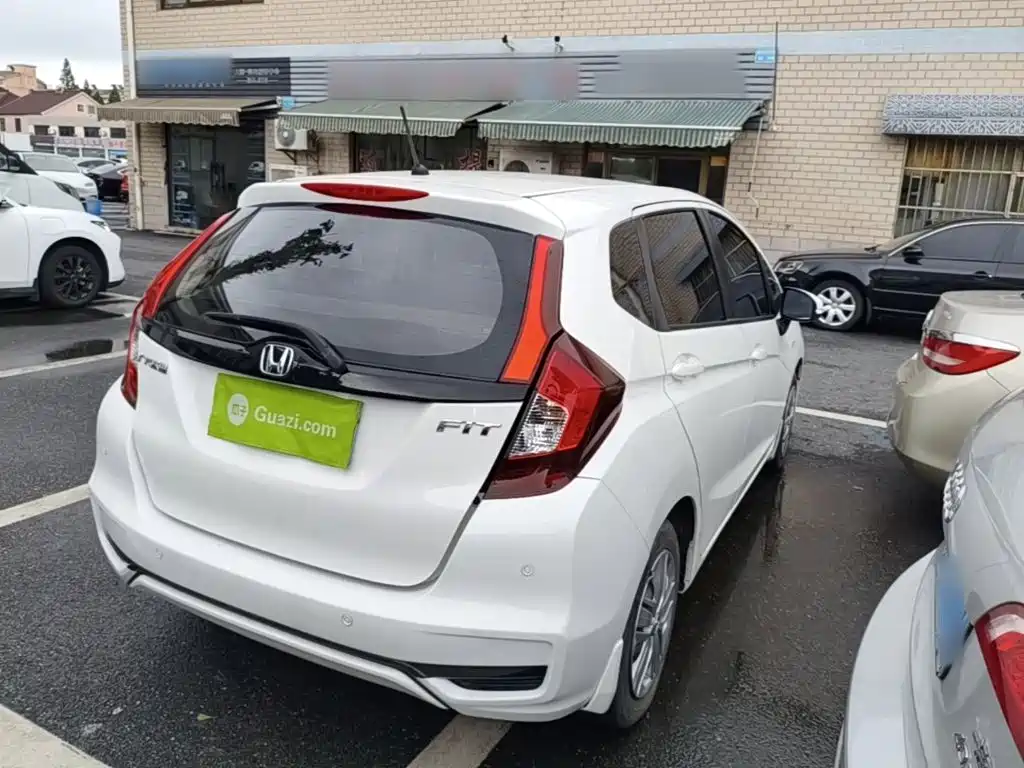 Fit 1.5 L CVT Comfort