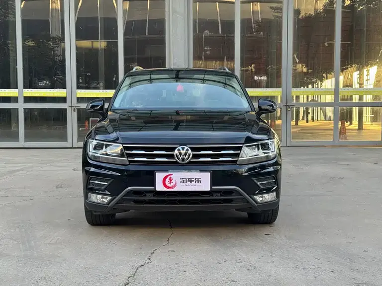 Volkswagen Tiguan L 330 TSI Auto 2 WD Smart Motion Luxury CN-VI