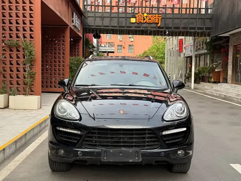 Porsche Cayenne Cayenne 3.0 T US Spec