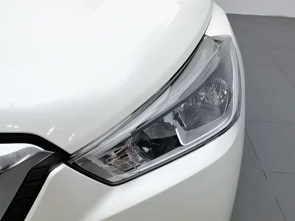 Kicks 1.5 L CVT Smart Travel