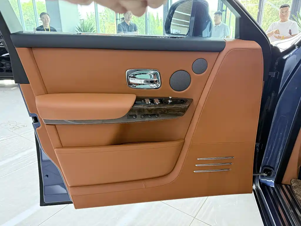 Phantom LWB Range Series II