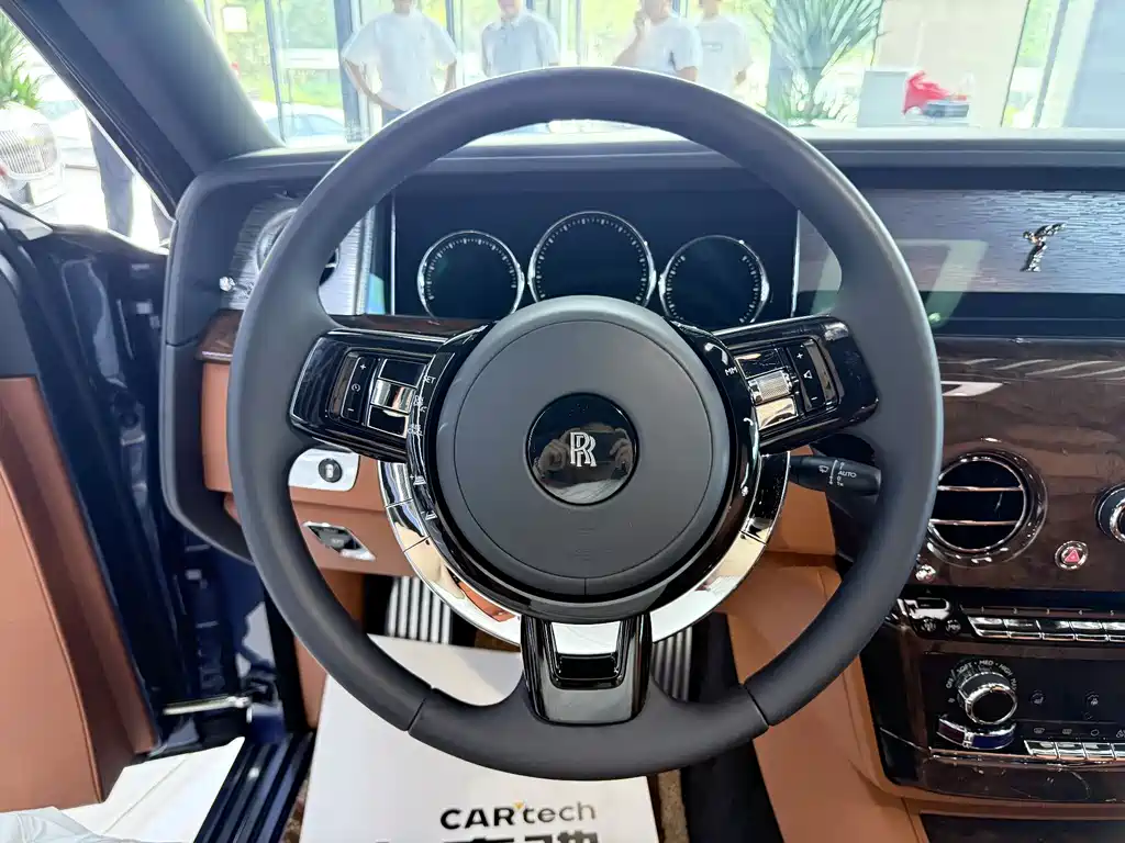 Phantom LWB Range Series II
