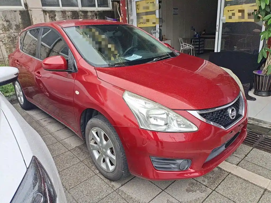 Tiida 1.6 L CVT Comfort