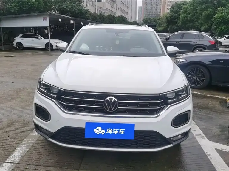 Volkswagen T-ROC 280 TSI DSG 2 WD Comfort Enjoyment Connected