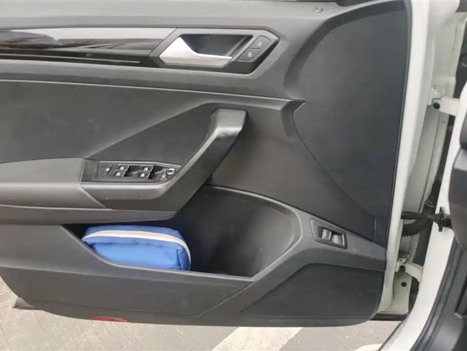 T-ROC 280 TSI DSG 2 WD Comfort Enjoyment Connected