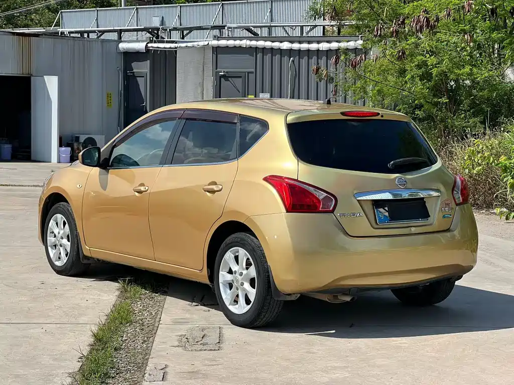 Tiida 1.6 L Manual Comfort