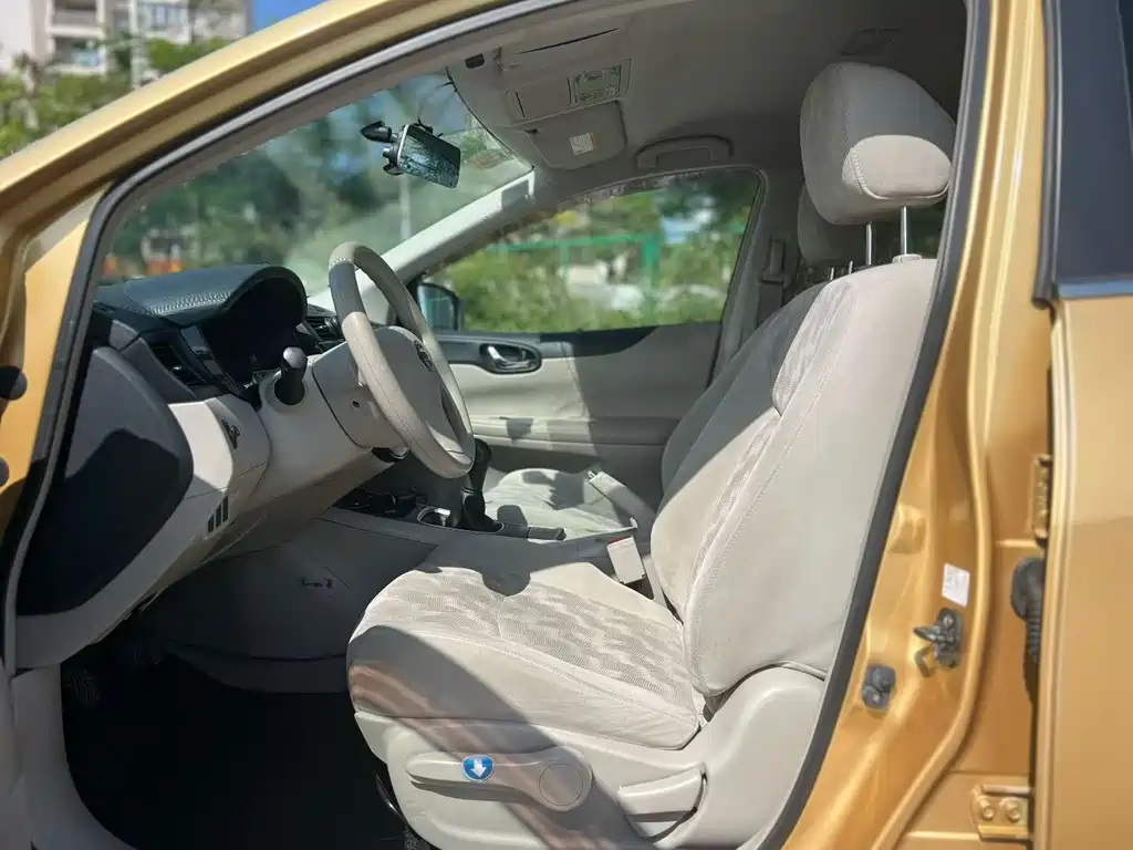 Tiida 1.6 L Manual Comfort