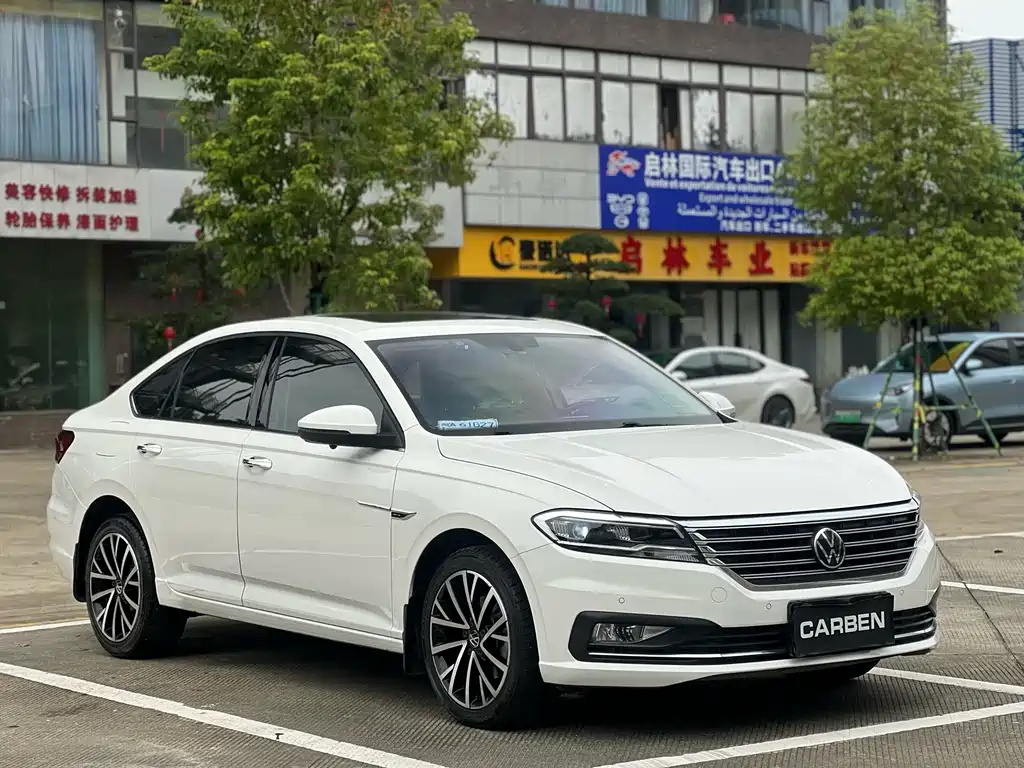 Lavida 280 TSI DSG Luxury