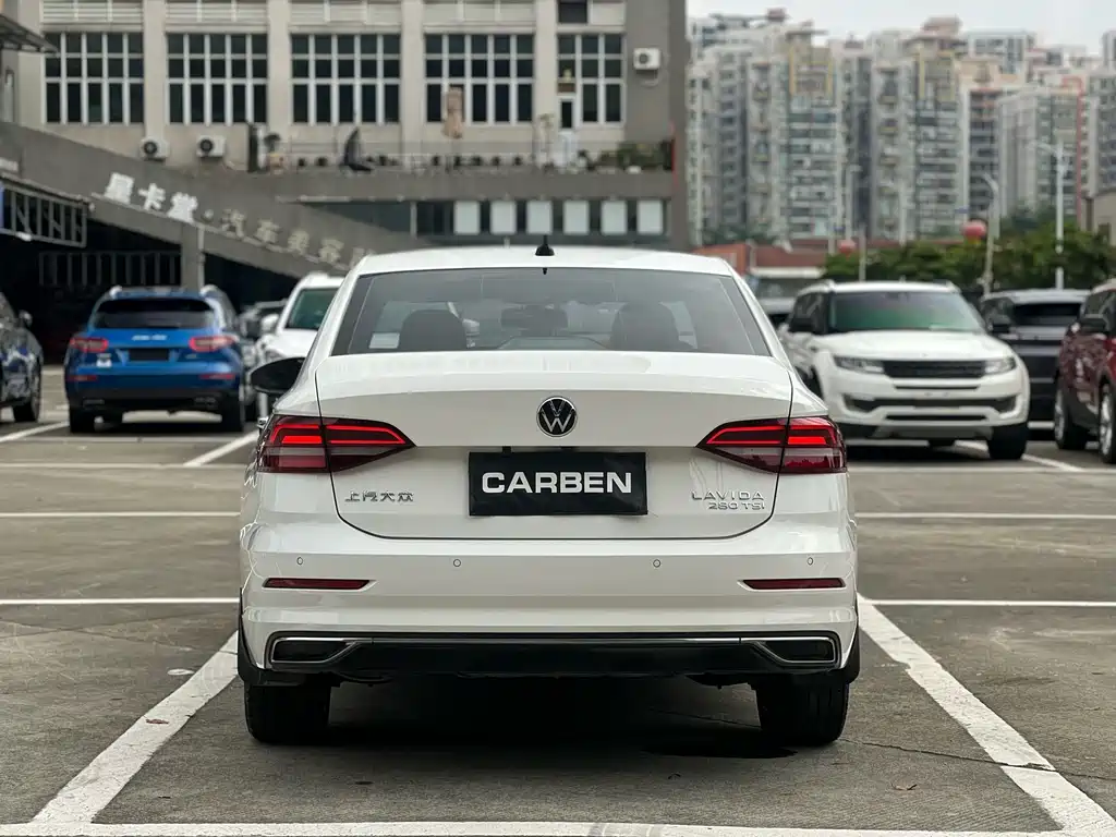 Lavida 280 TSI DSG Luxury