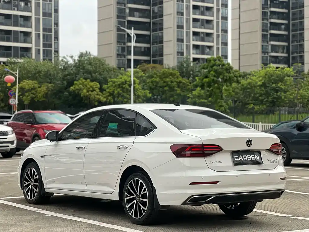Lavida 280 TSI DSG Luxury