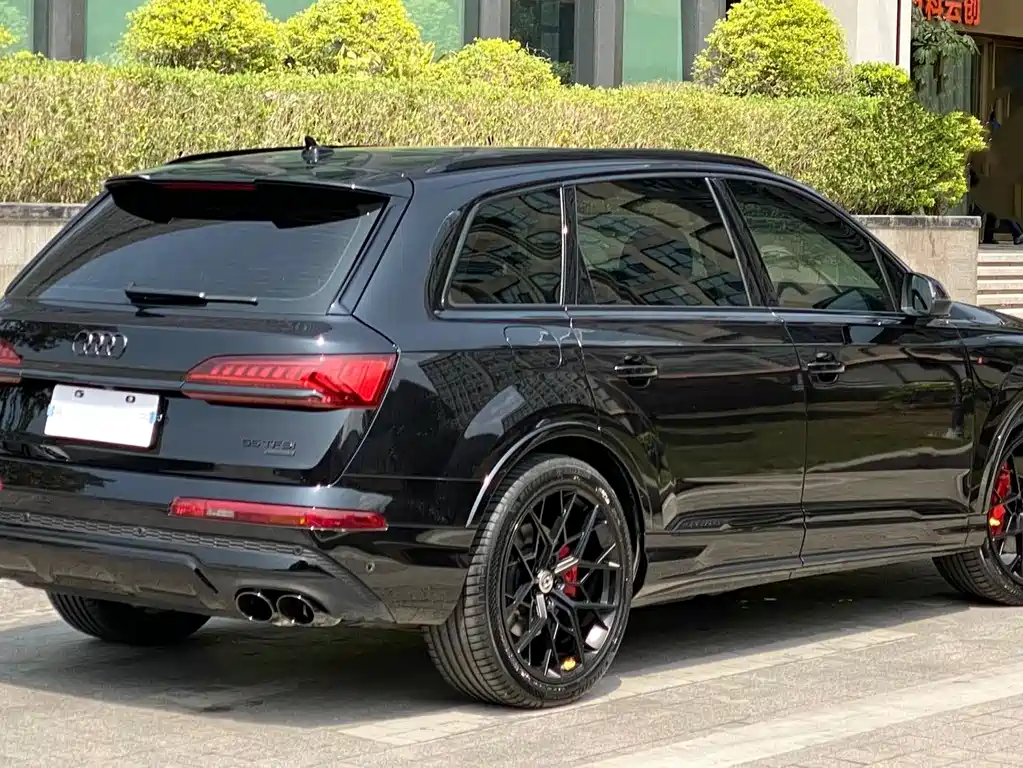 Audi Q7 55 TFSI quattro S line Sport