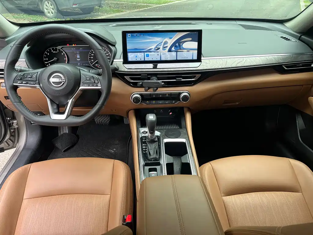Teana 2.0 L XE Sincere