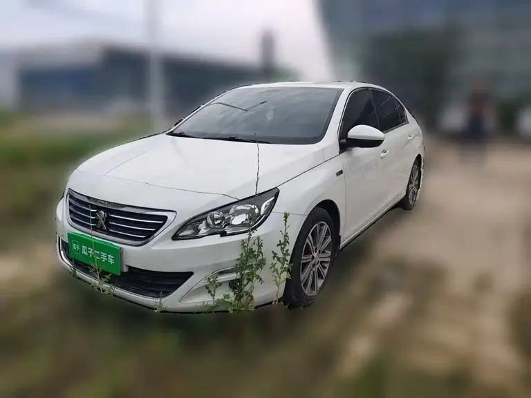 Peugeot 408 1.2 T Auto Luxury