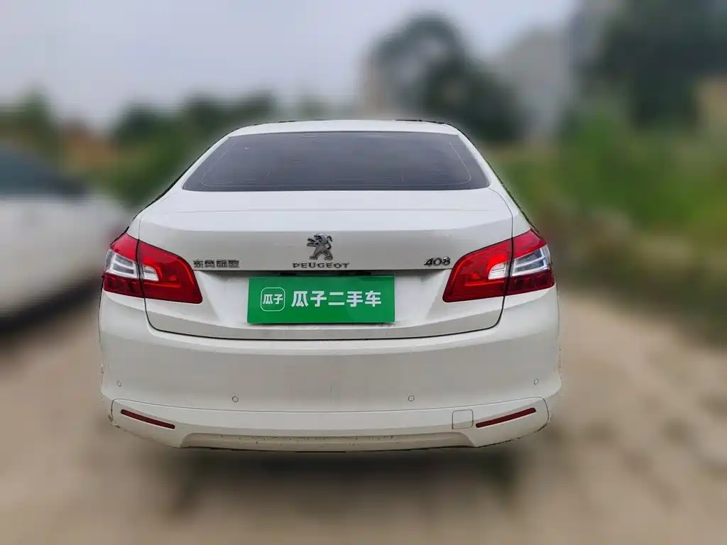 Peugeot 408 1.2 T Auto Luxury