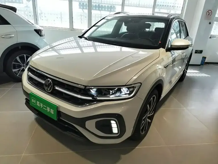 Volkswagen T-ROC 300 TSI DSG 2 WD Starlight