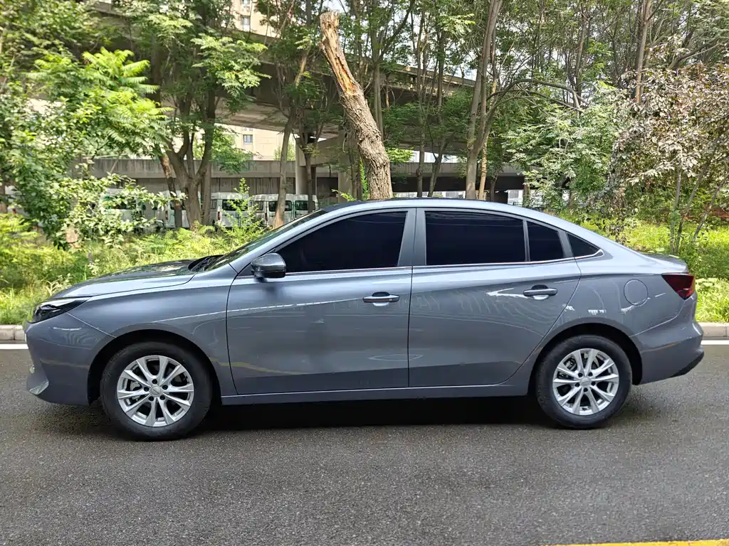 Roewe i5 1.5 L CVT Luxury