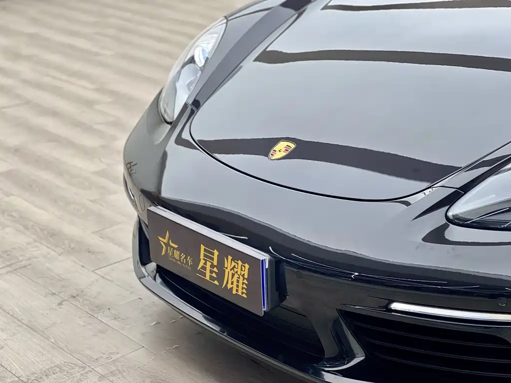 Porsche 718 Cayman 2.0 T