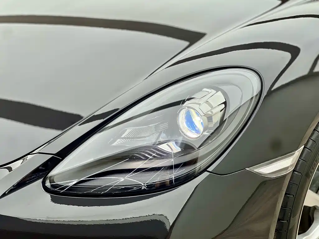 Porsche 718 Cayman 2.0 T