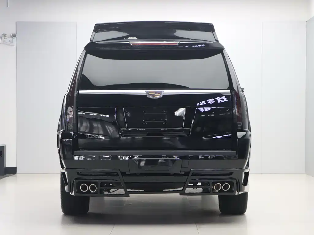 Escalade 6.2 L ESV Platinum Extended