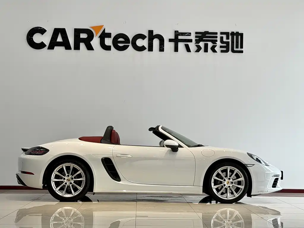 Porsche 718 Boxster 2.0 T