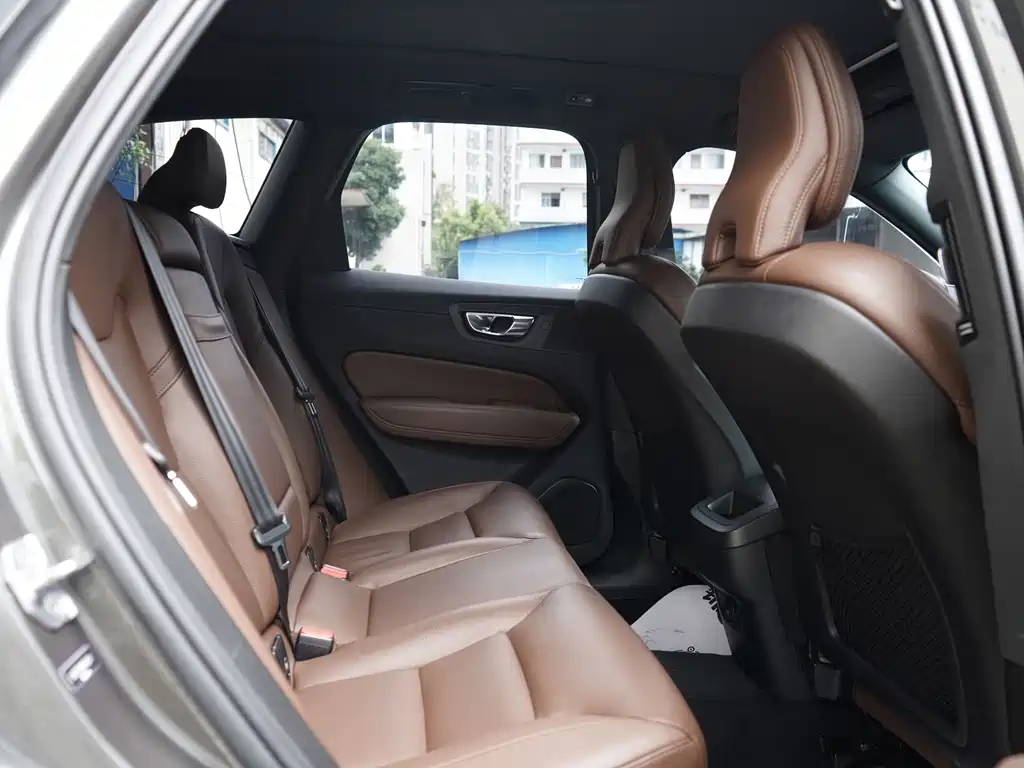 Volvo XC60 T5 4 WD Smart Ease Luxury