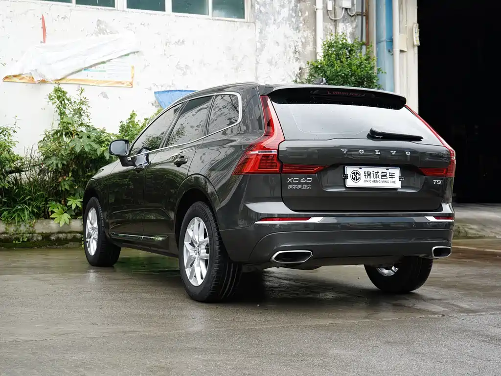 Volvo XC60 T5 4 WD Smart Ease Luxury