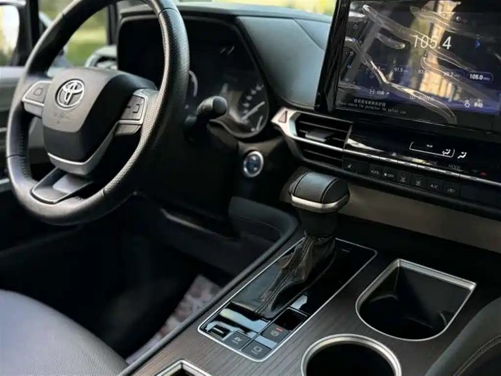 Sienna 2.5 L Hybrid Luxury