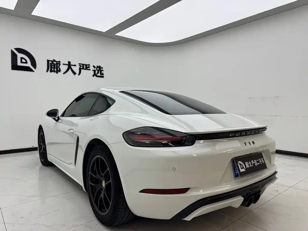 Porsche 718 Cayman 2.0 T