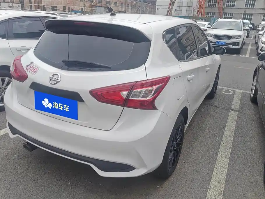Tiida 1.6 L CVT Smart Enjoyment CN-VI