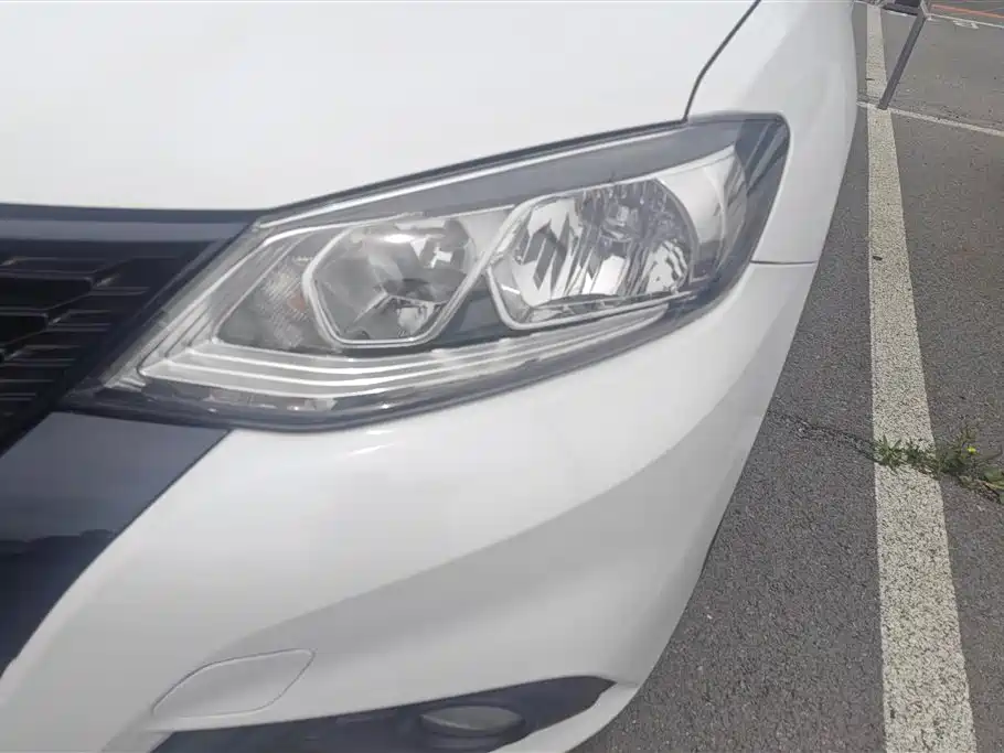 Tiida 1.6 L CVT Smart Enjoyment CN-VI