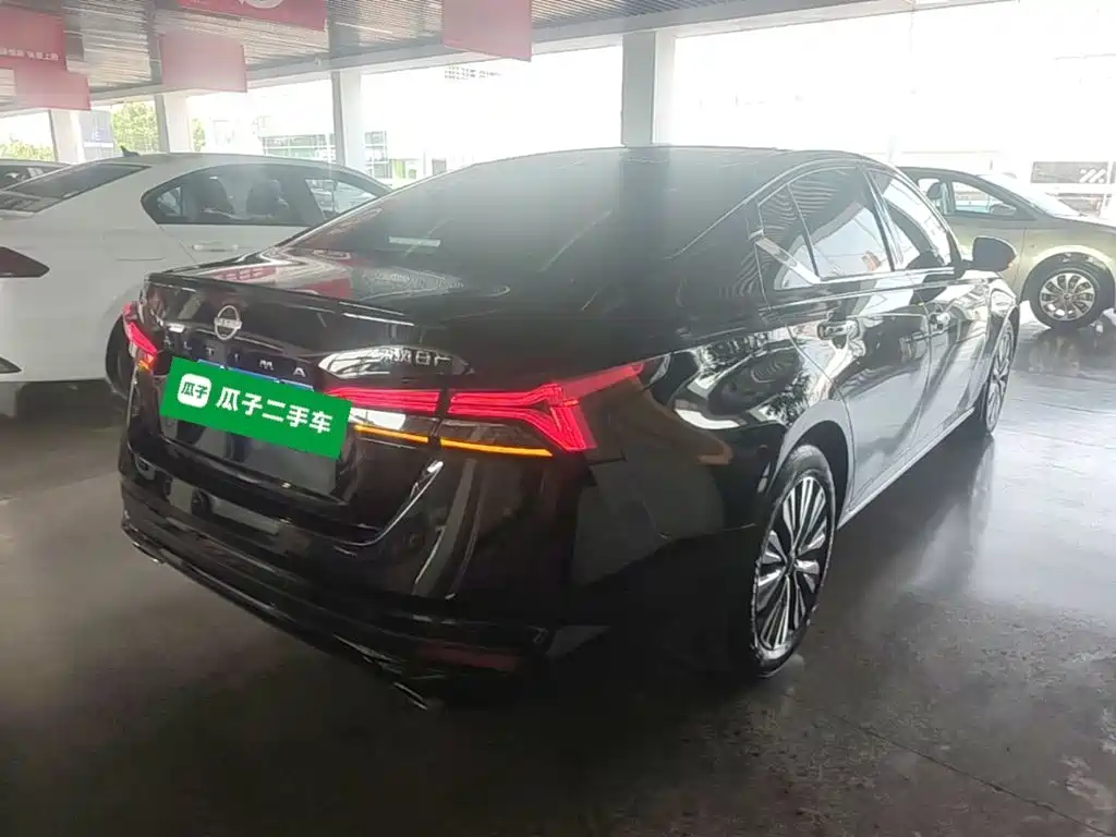 Teana 2.0 L XL-TLS Joy