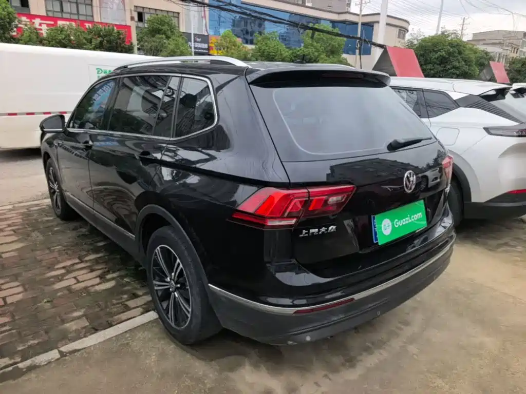 Tiguan L Facelift 330 TSI Auto 2 WD Panoramic Comfort CN-VI