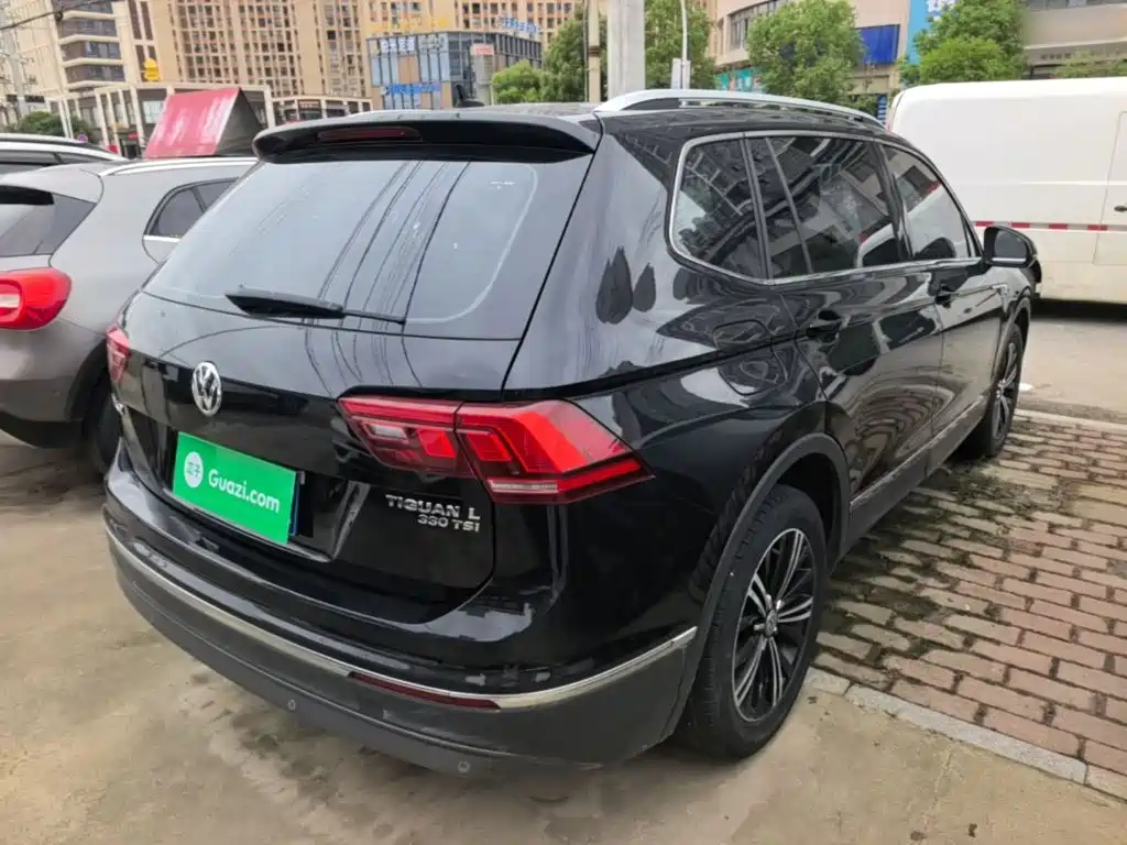 Tiguan L Facelift 330 TSI Auto 2 WD Panoramic Comfort CN-VI