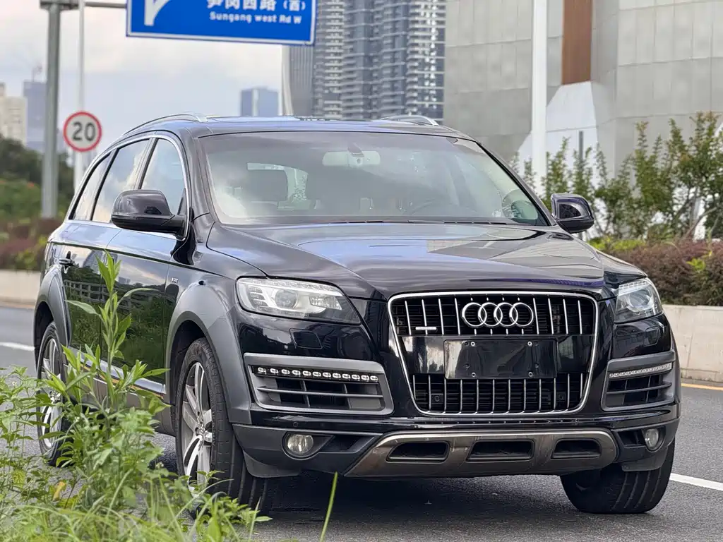 Audi Q7 40 TFSI Offroad